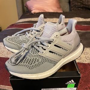 Kids Ultraboost DNA J